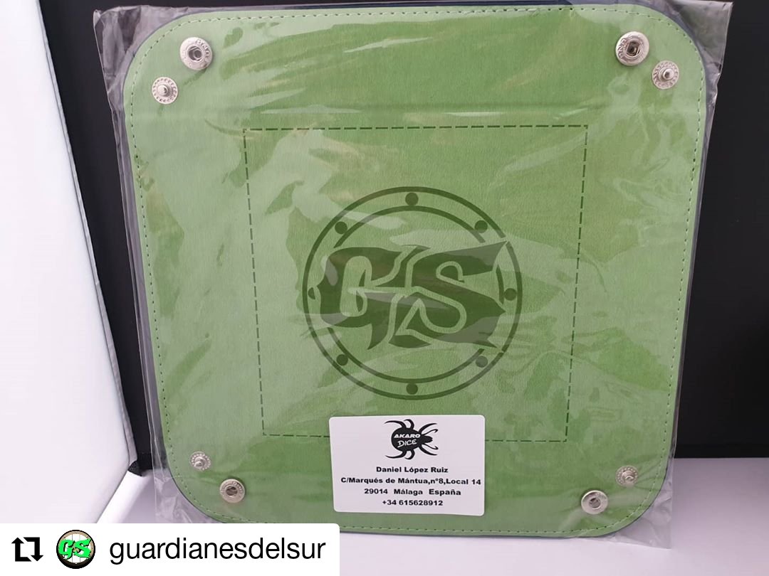 AkaroDice's tweet photo. Hoy os queremos compartir esta imagen de dados, cubilete y bandeja que hemos personalizado para nuestros amigos #guardianesdelsur
https://t.co/fLOUIJKu5f
#AkaroDice #AkaroStudio #personalizacion #CustomDice #CustomBeaker #CustomTrack https://t.co/eBt5YJYdAD