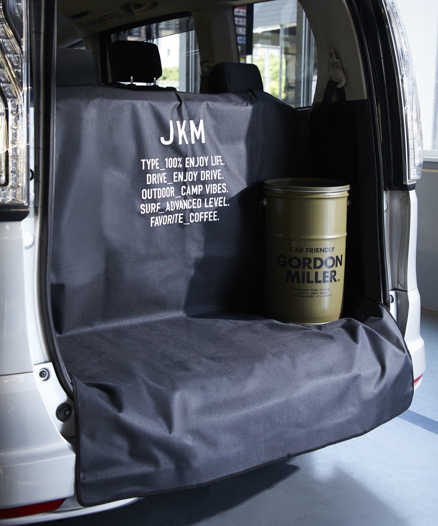 オートバックス Jkm ２wayラゲッジシート シートの後ろに取り付けるだけでラゲッジスペースの汚れや傷から守ってくれる 防水素材 便利な収納袋付き 持ち出してレジャーシートとしても 詳しくは T Co Ehfw2ul65x Jkm ジェーケーエム
