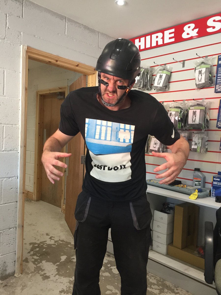 Massive happy 40th birthday to life’s genuine good Guys <a href="/jarvis_alan/">alan jarvis</a> aka Jarvo. Hope you have a cracker mate love ya 😘😘