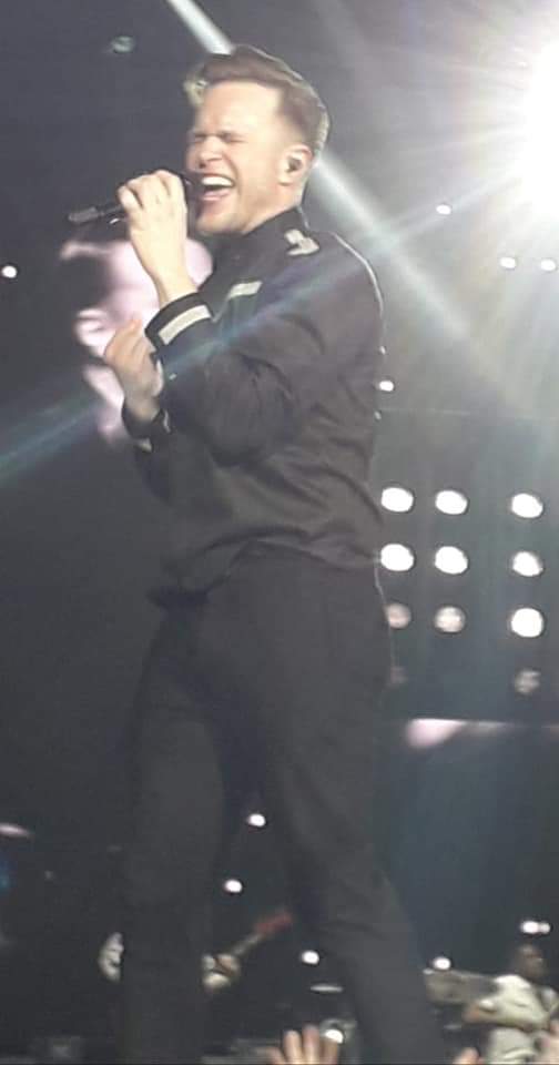 KirstyFowler2's tweet photo. Throwback to this time last year seeing the fab @ollymurs https://t.co/rFTdufBr5i