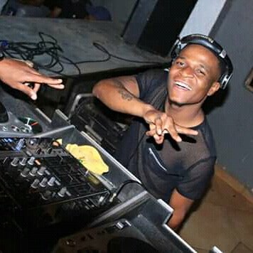 coketzostorm24's tweet photo. I nominate @Loopies_MultiT  to play at mtv basement battle

#MTVBasementbatle 
#BASEmentBattle 
#VodacomNXTLVL https://t.co/47NIVBuedz