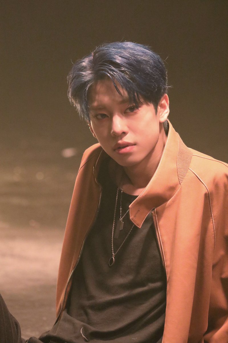 AB6IX tweet media