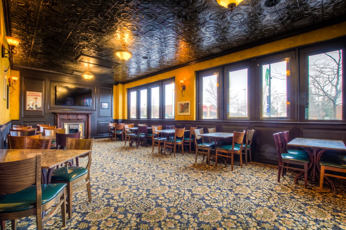 Tin Ceilings with a specialist paint finish really adds a touch of classic elegance to the Dining area of The Local Minneapolis.

#pubdesign #pubdesigners #restaurantdesign #designandbuild #irishpub #irishpubs #olirishpubs