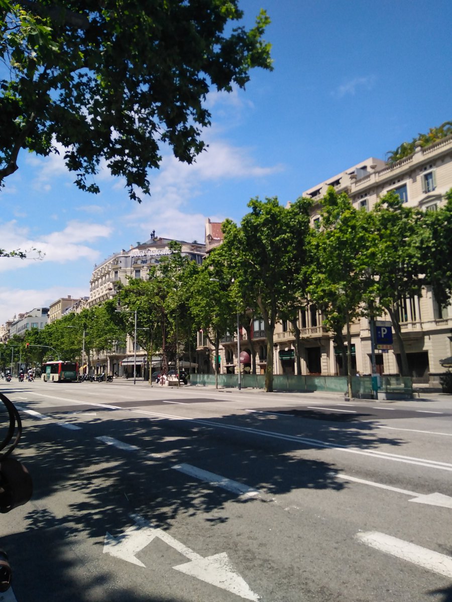 Today in Barcelona we enter #Fase0,5 of the #DesescaladaResponsable (lockdown-easing measures in Spain)👏🏽
Step by step we will be recovering here in #Barcelona 🌴☀️😎