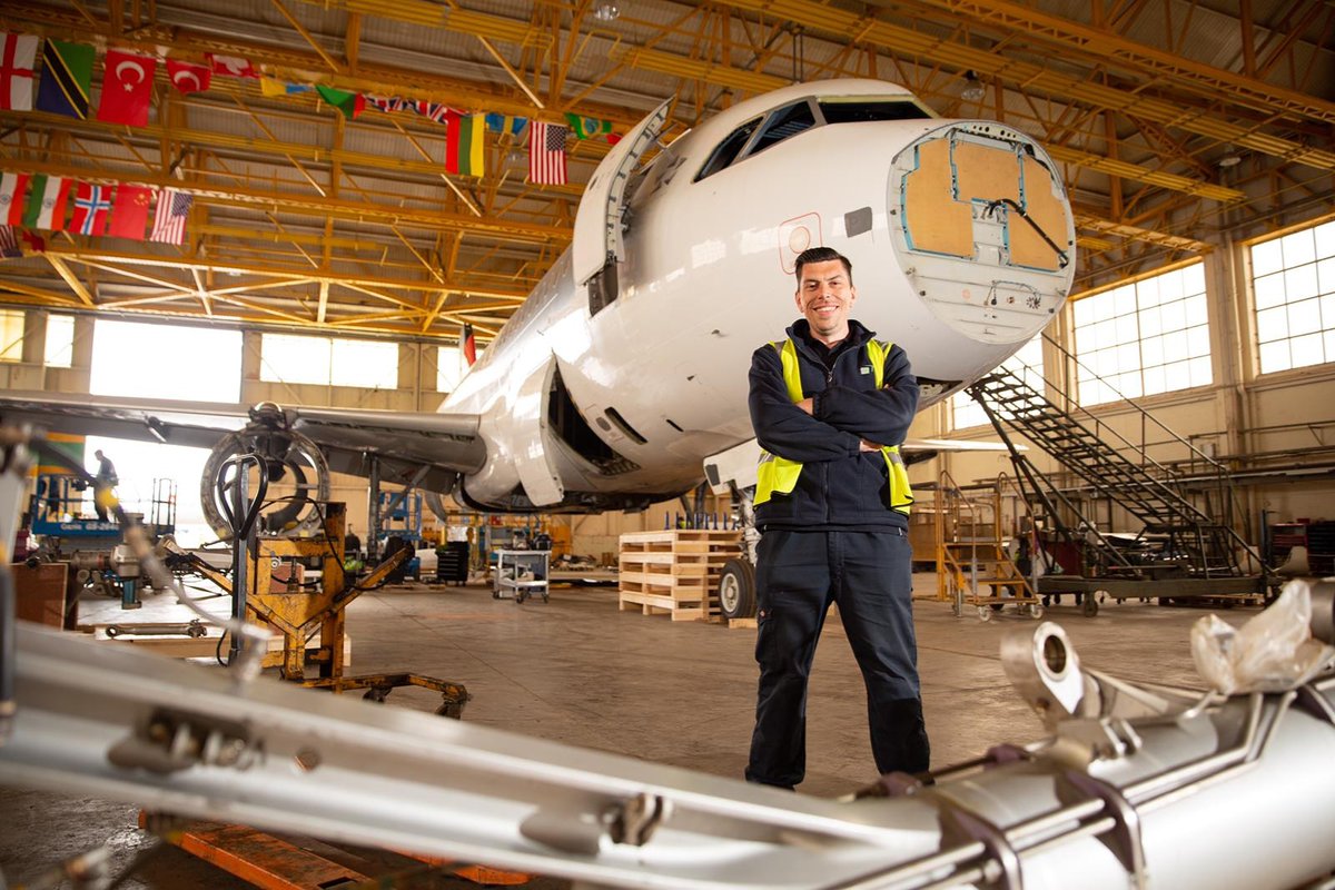 #PlaneReclaimers...for all those people who ask what my husband does for a living or want to know what happens to #aeroplanes the end of their life (90% are #reused and #recycled!) 🛫✈🏗✈🛫

Starts on freeview channel <a href="/QuestTV/">Quest</a> next Tuesday 26 May at 9pm

walesonline.co.uk/lifestyle/tv/s…