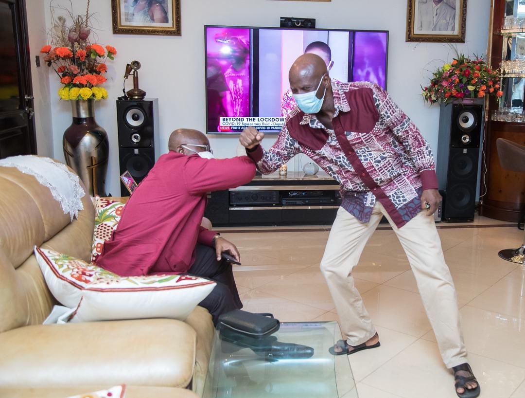 BesiabaAM25's tweet photo. President Nana Addo Dankwa Akufo-Addo and his Kumepreko compatriots exchange pleasantries to mark the 25th anniversary of the "Kumepreko" demonstration.
These Gentlemen deserve credit for their courage which contributed to the freedom we enjoy today. @nie_gh @BESIABA1 @PMacManu https://t.co/OPf3dkclGL