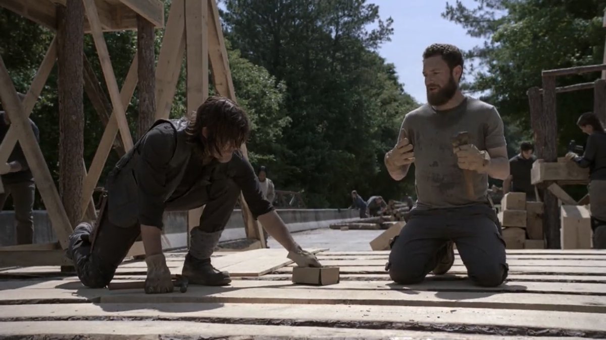 Ходячие 9 дата выхода серий. Кэрол ходячие мертвецы 10 сезон. Ходячие мертвецы сериал 2022. Мишон ходячие мертвецы 11 сезон. Аарон ходячие мертвецы 10 сезон.