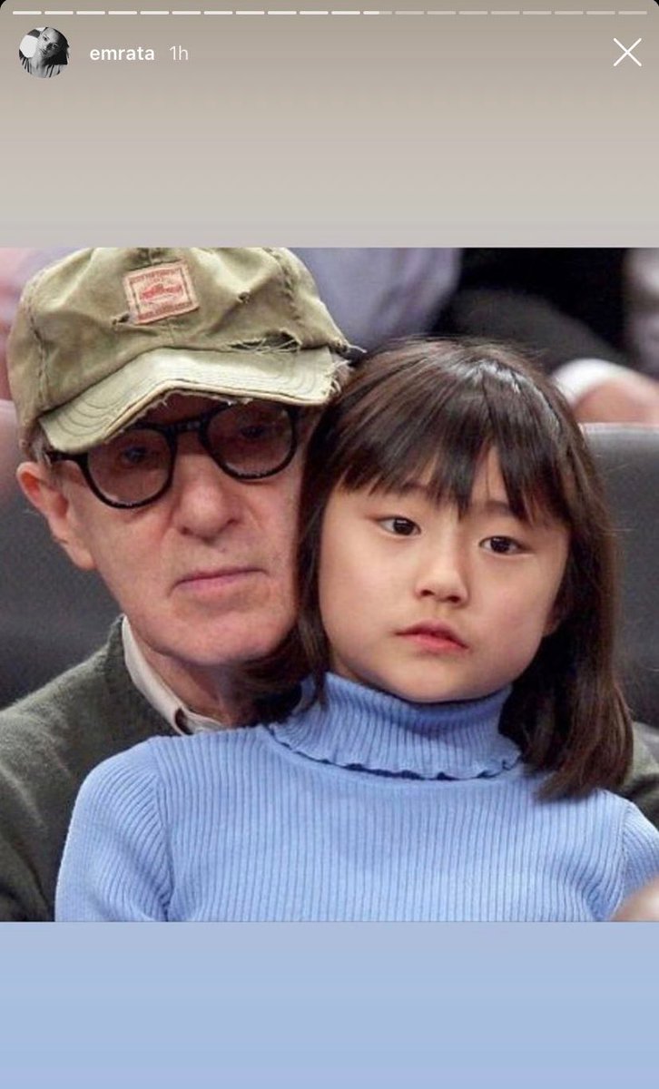 heisenchester's tweet image. emrata qui poste cette photo de woody allen pour dénoncer le fait qu'il ai marié sa fille adoptive alors que sur cette photo c'est son autre fille adoptive qu'il a adopté avec sa fille qu'il a marié