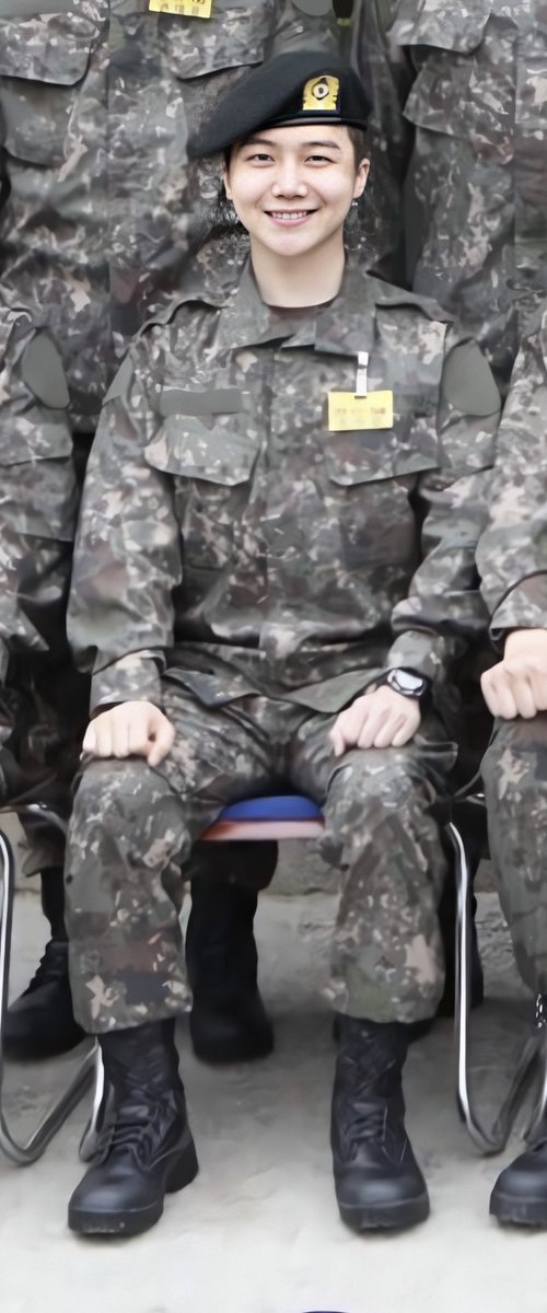 D-544- Recruit no. 164 reporting!!!We got Jinho's first military photo today!! He's so cute i wanna keep him my pocket  [ctto]