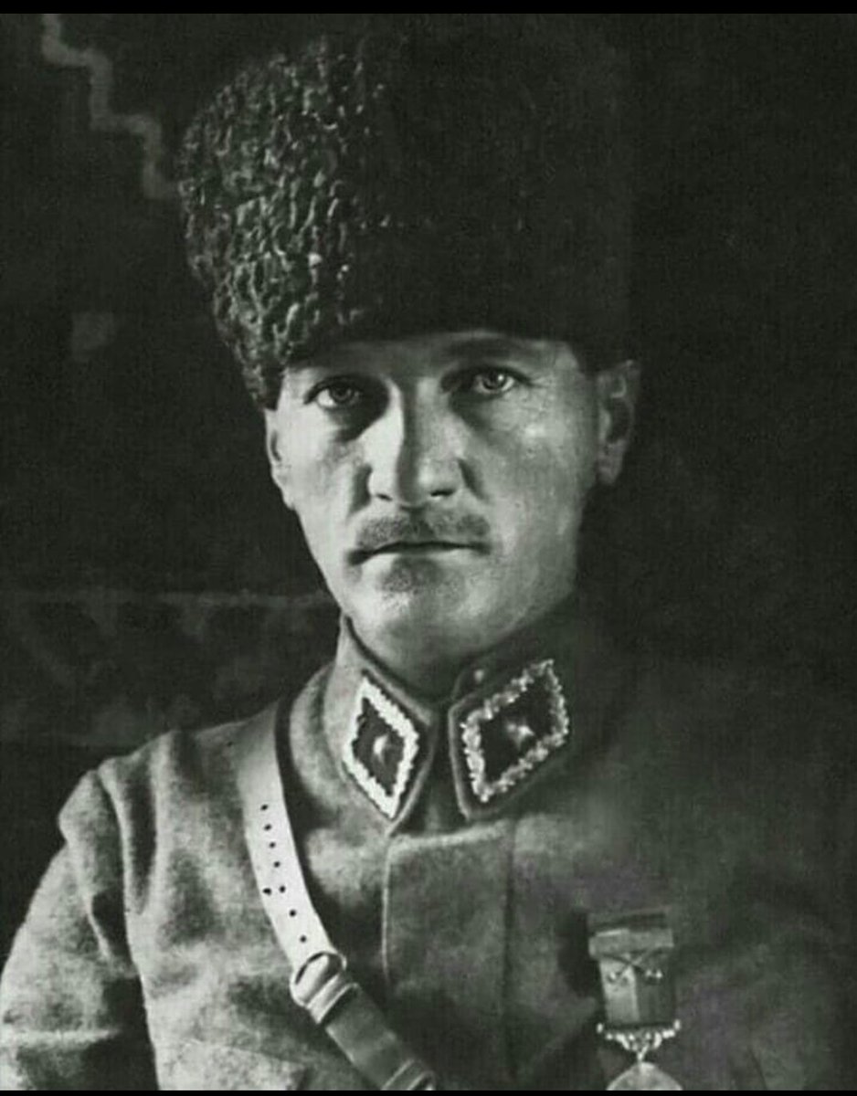 #YerGökDinlesinMilli Mücadelemizin başkomutanı Gazi Mustafa Kemal’in Türk gençliğine armağanı 19 Mayıs Atatürk’ü Anma Gençlik ve Spor Bayramı'mız kutlu olsun! 🇹🇷
#19MAYIS #genclikvesporbayrami #19Mayıskutluolsun