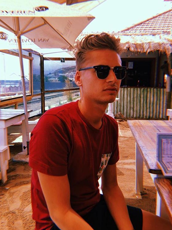 We love seeing photos of our fans. Please remember to tag us in your posts or use the hashtag #BillyNow. 
📸 : landrepretorius