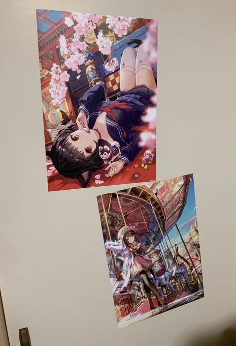 吸着シートのポスターすごい
何も使わずそのまま壁に貼れるしすぐ剥がせる https://t.co/ZHuKWVeR83 