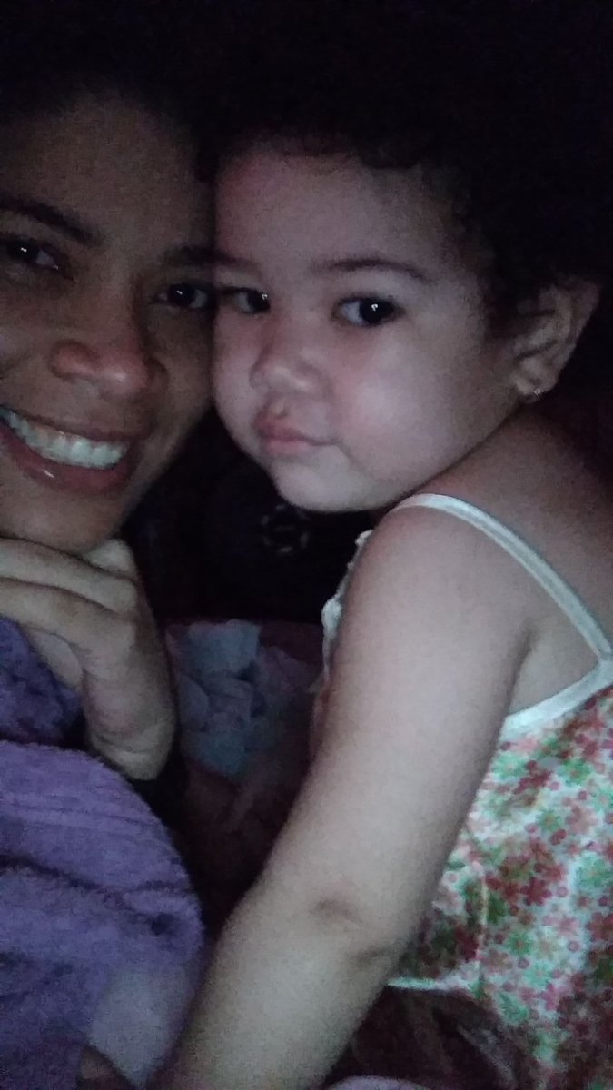 MariliaMagaby's tweet photo. @SamelaHidalgoo Sempre tem essa perguntas, ela e sua filha? Nossa e a cara do pai!!!! https://t.co/kjW8mYQv6z