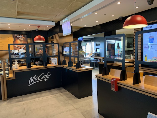 RedMediasocial's tweet photo. ¡Ya están todos los restaurantes de McDonald's habilitados para volver a ellos! Ha sido un placer llevar desde Red Media la gestión de todas las pantallas de protección de sus restaurantes para garantizar la seguridad de sus clientes. 
¡Feliz reapertura!
https://t.co/PZUadwipWj https://t.co/Me0ufwMCbi