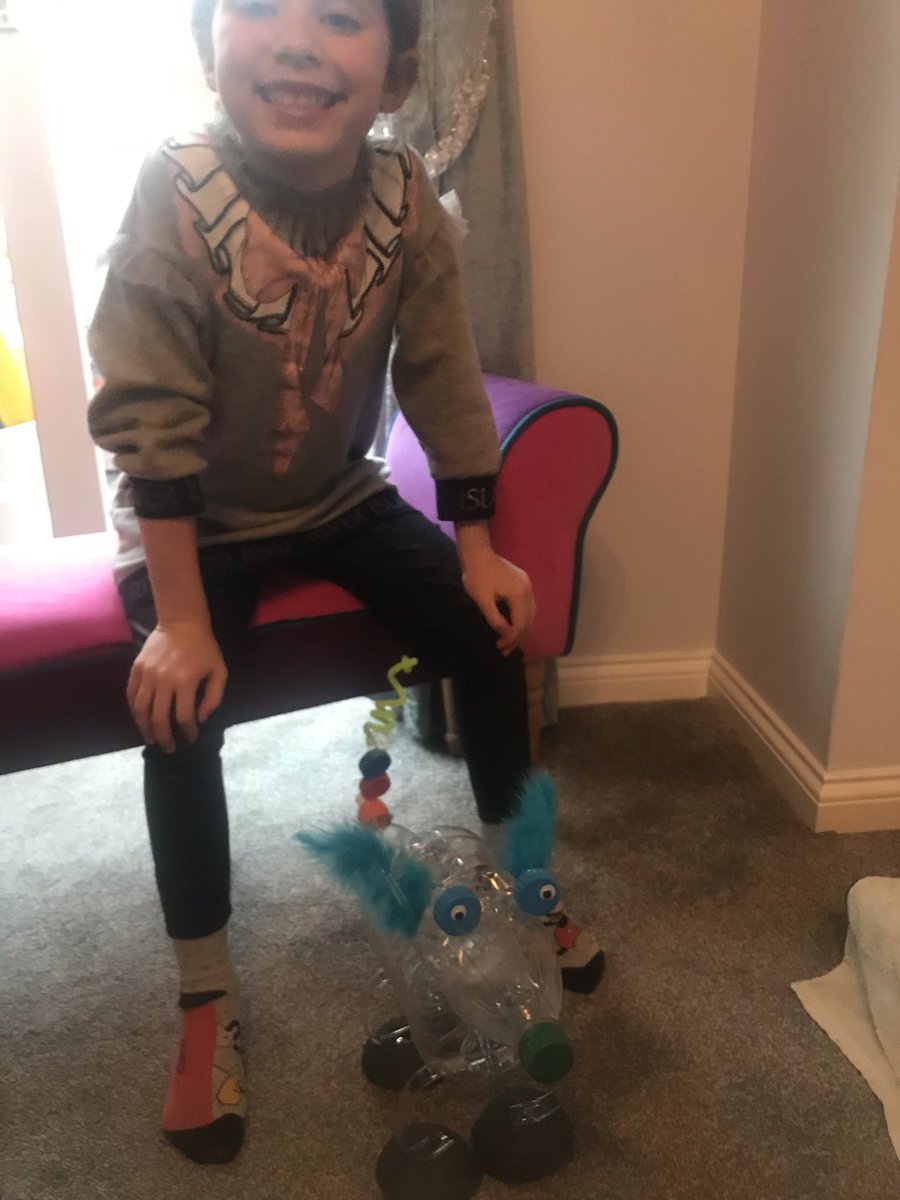 Olimae05's tweet photo. @thismorning Olivia getting creative with the recycling! https://t.co/DkWAX9aQO7