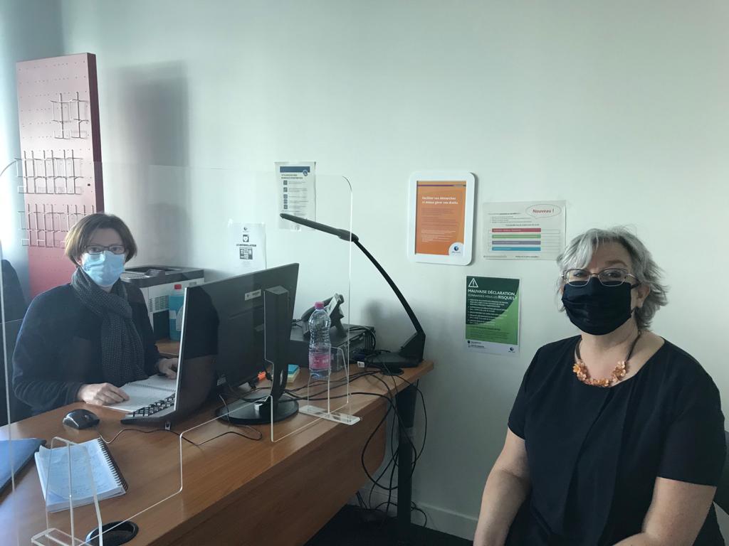 vcoppensmenager's tweet photo. [#Déconfinement] Pour la réouverture (uniquement sur RDV) de nos agences, je suis allée échanger avec des agents #poleemploi, dans le respect des consignes sanitaires. 👏👏aux équipes. https://t.co/2CwuX27jVk