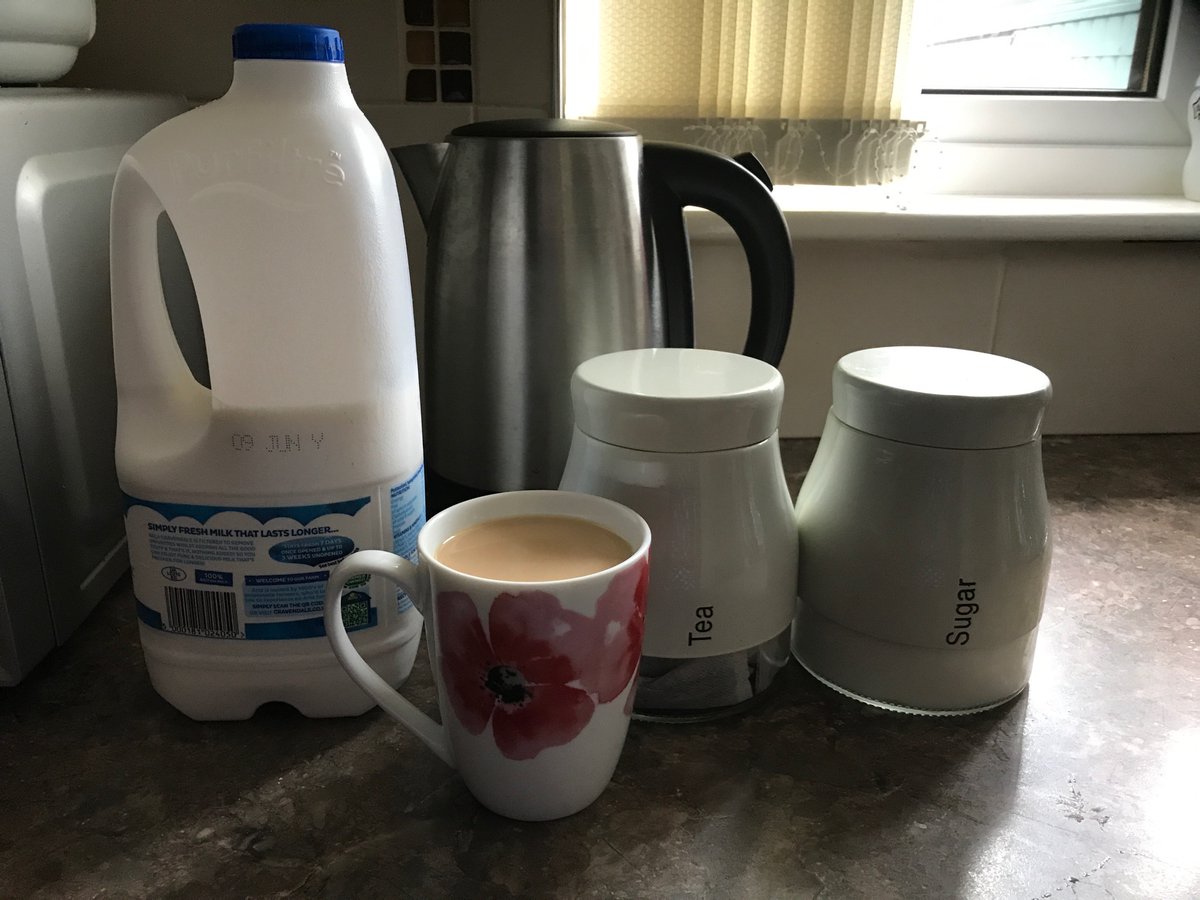 cintholthomas's tweet photo. @MeganCowie4 @bbcbitesize Making a tea for mum 🙂 https://t.co/cnsOJsy3d3