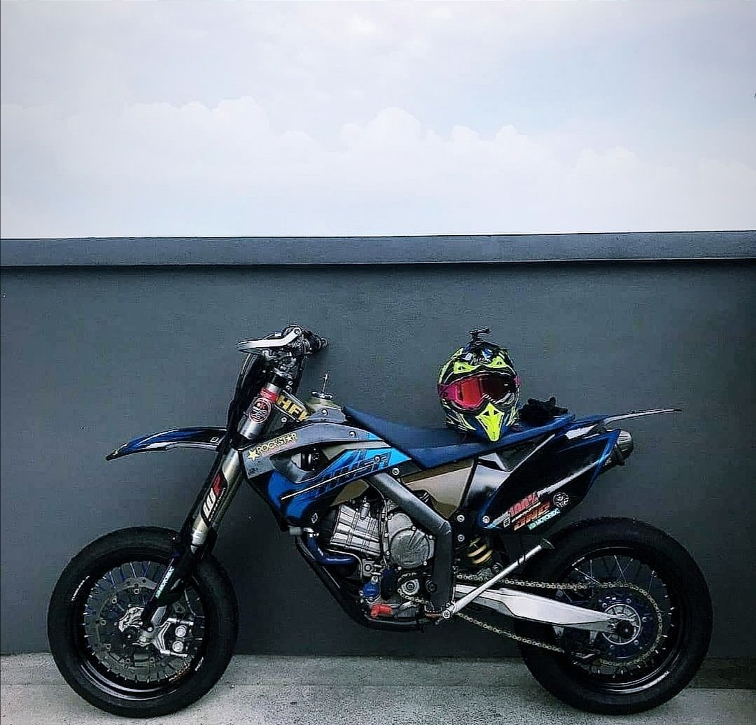 syfq212's tweet photo. Lagi sebiji binatang buas nak lepas 😈

Husaberg FS570 🔥🔥
RM23,000 nego till let go!

https://t.co/TjWsRCnoZD

#FS570
#Husaberg
#SupermotoMY https://t.co/kIk5zfCe5t