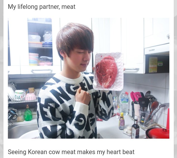 "I decided to eat like they do in anime" and him pretending he is the one who cut the meat  hhgghh #EatJin5thAnniversary #5YearsWithEatJin
