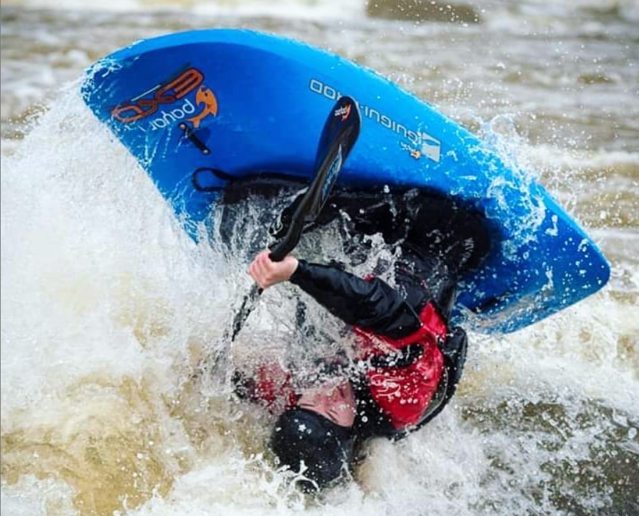 Payara_Fish's tweet photo. Its not been an easy time for our Sponsored Athlete Emma, with the competition scene very disrupted but she has stayed active and made some creative changes to her training, ready to tackle the water soon.
#Thisgirlcan #freestylekayak #paddling https://t.co/qKRhY0hiZ4
