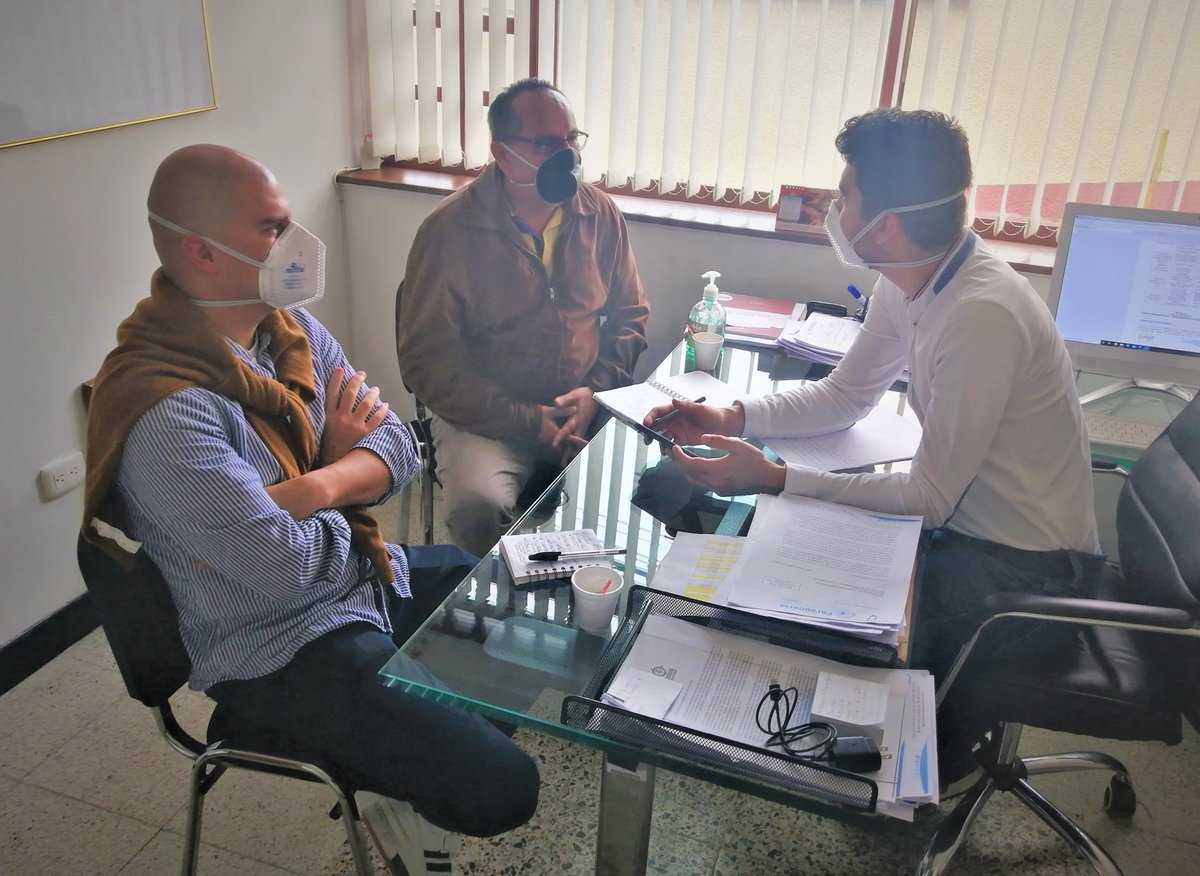 Personero Municipal Fernando Augusto Martínez C., se reúne con representantes de la mesa de víctimas de Fusagasugá para socializar las acciones adelantadas en la ciudad, así como las inquietudes que se han generado a propósito de la contingencia en el territorio.✔📝