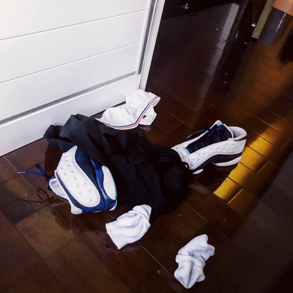 deeazet's tweet photo. 今天的手机快被推特搞炸了，从早到晚不停地推送，一天涨了1000粉，什么情况? https://t.co/hug9poodpP