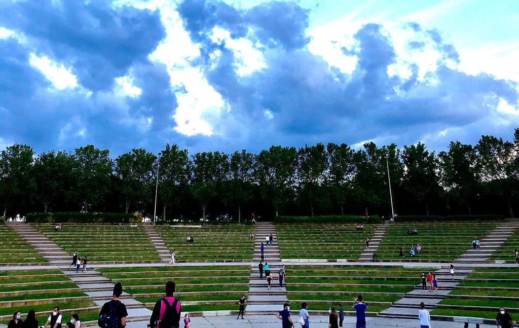 Codecmagazine's tweet image. Volveremos en 2021 a ver el @TomavistasFest llenando de música el parque Tierno Galván! Solo hay que esperar 💙 #tomavistas #tomavistasciudad #familiatomavistas #madrid