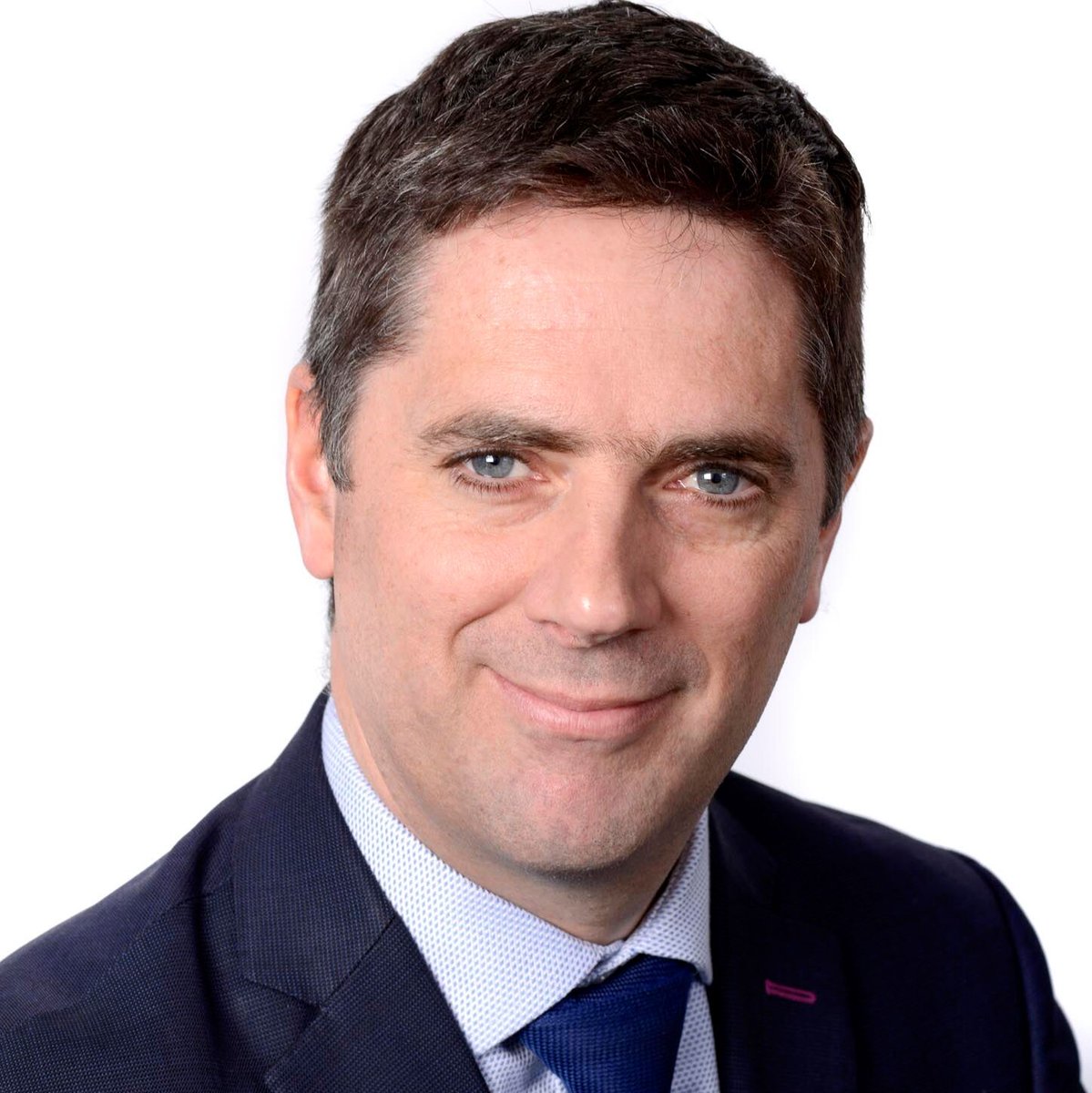 DeardenPhillips's tweet photo. Looking forward to our webinar Thurs 28th at 3pm - guest speaker is Aidan Dunn leader of Gold Command &amp; Exec Director at Dorset Council. Aidan will be sharing insights into #leadership during the crisis &amp; pointers that will shape the future of #public services.  #ceo #charity https://t.co/e1nAaKnQYt