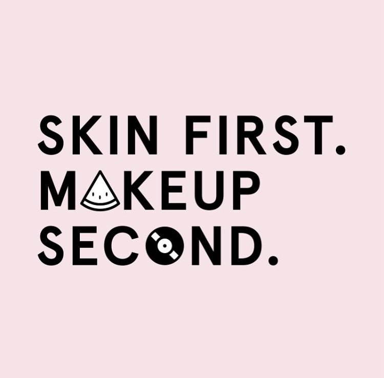 secrets_beautys's tweet photo. @Beautyssecrets2020: SKINCARE FIRST, MAKEUP SECOND, SMILE ALWAYS. 💕
.
#skincareroutine #skincare #skincaretips #beauty #skincareproducts #skin #glowingskin #healthyskin #antiaging #makeup #naturalskincare #skincareindonesia #selfcare #skincaremurah https://t.co/xtDSEjE0Yi