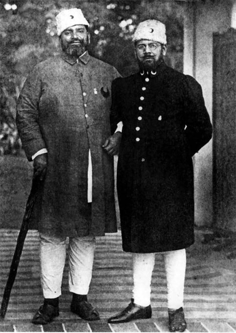 It is this shared feeling of a loss of political power by  #Islamic empires to encroaching colonialism of western powers, that gave rise to the Khilafat Movement among the  #muslims of  #British  #India, to help the  #Ottomans survive first the  #Balkan War, then the Great War./7