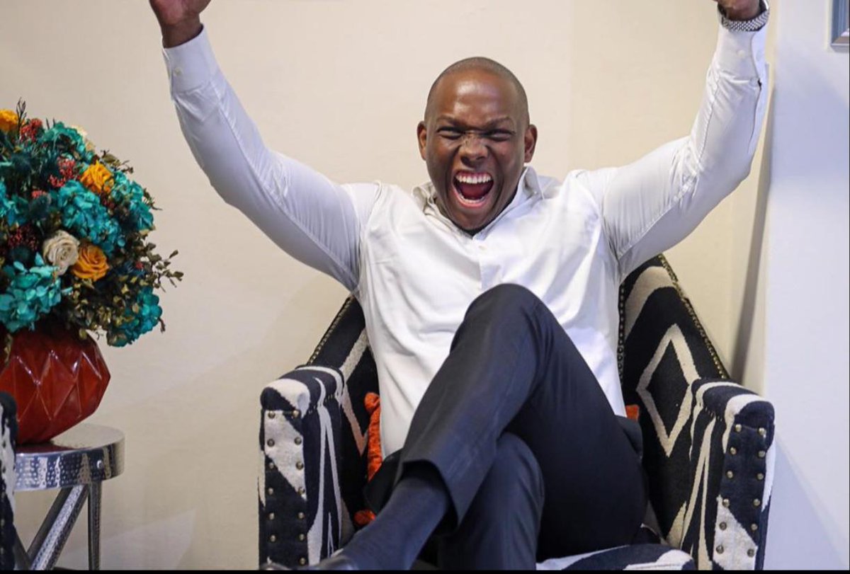 LifeOfKaymo's tweet photo. Here's a toast to @VusiThembekwayo and @HuaweiZA for a great partnership together #HuaweiXVusi https://t.co/pJzxVYp79p