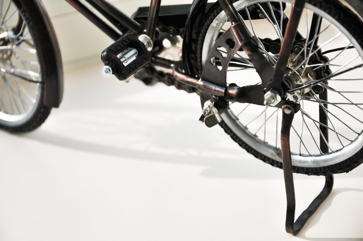 IndonesianBikes's tweet photo. Miniature bike's mechanic chains and gear ⚙️ 🚲 ⚙️ #IndonesianBikes #omabikes #bikes #bicycles #biking #forsale #tekoop #handmade #creative #cycling #miniatures #figurines #omafiets #craftsmen #rotterdam #bikeride #mechanic #racefiets #racebike #miniaturebikes #giftideas https://t.co/0V1OMy6QlC