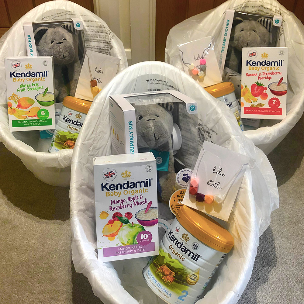 The entire team here at Kendamil were delighted to donate hampers of Organic formula and cereals to Royal Derby Hospital NHS Trust recently - these hampers will go directly to frontline NHS keyworkers. A big THANK YOU from us to you! 🌈