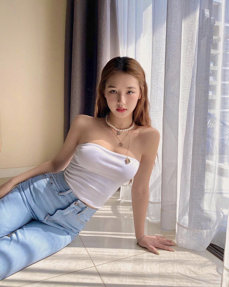 VPop_Tweets's tweet photo. AMEE update #IG                                                      She’s so prettyyyy 😘💋🌸✨⚡️              #AMEE #ST319Ent #Vietnam #VPop https://t.co/vlfbjN4SNA