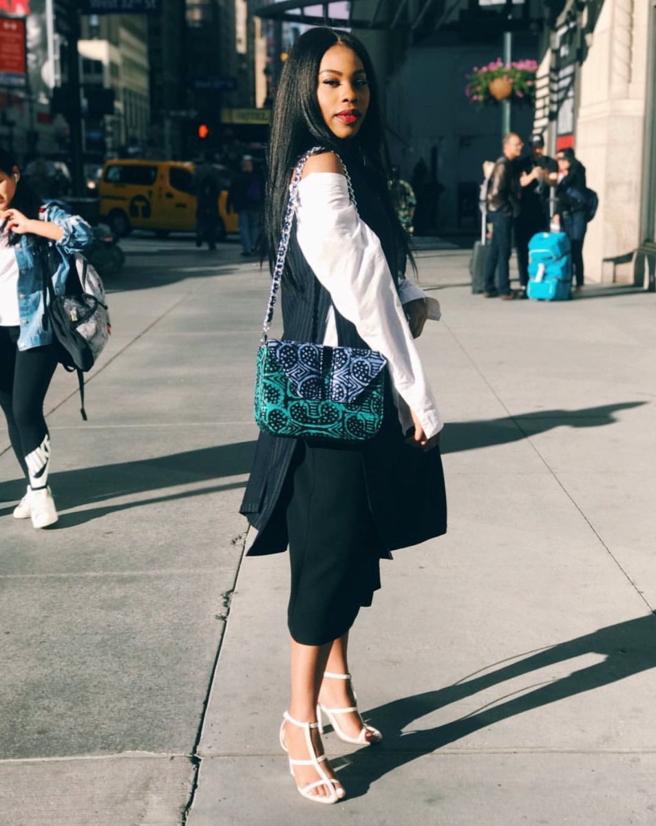 We love how Dr. Onyinye wore our Medium Split Flap Handbag during New York Fashion Week. •
•
•
•
•
•
#responsiblefashion #Madeinafrica #MadeinNigeria #sustainablefashion #ethicalfashion #blackgirlmagic #musthave #musthavebags #leyelesi