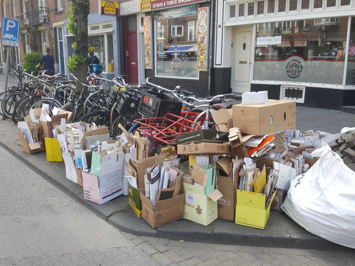 thewinespotNL's tweet photo. @020West waarom wordt het karton niet opgehaald? Moeten we elke week melding van gaan maken? https://t.co/P0MF0mHiGn