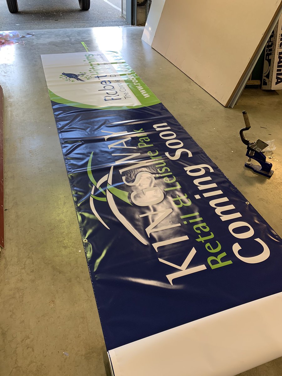 countysigns tweet media