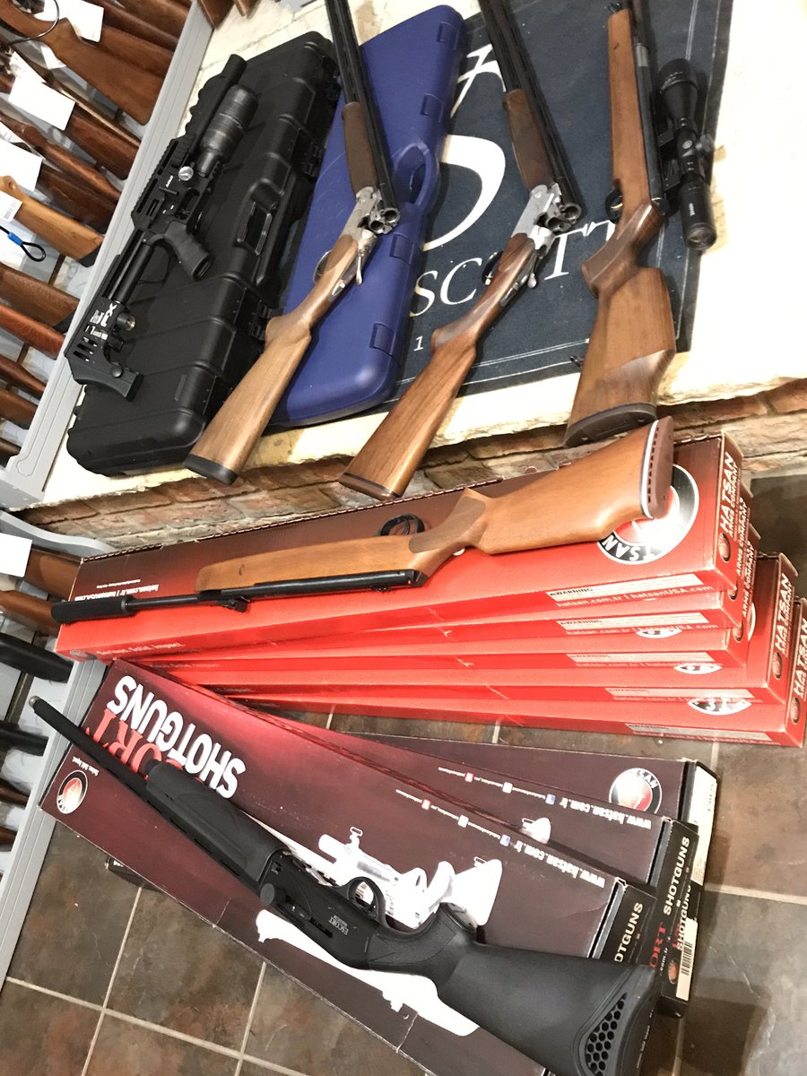PerkinGuns's tweet photo. Looks like it’s going to be a busy day with booking in guns😎👍
#perkinguns #newgunstock #secondhandguns https://t.co/kf8MtaaY9N