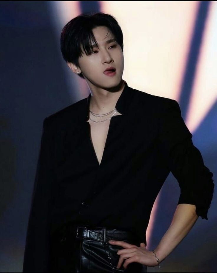 Just thinkin Levi on Changkyun's outfit