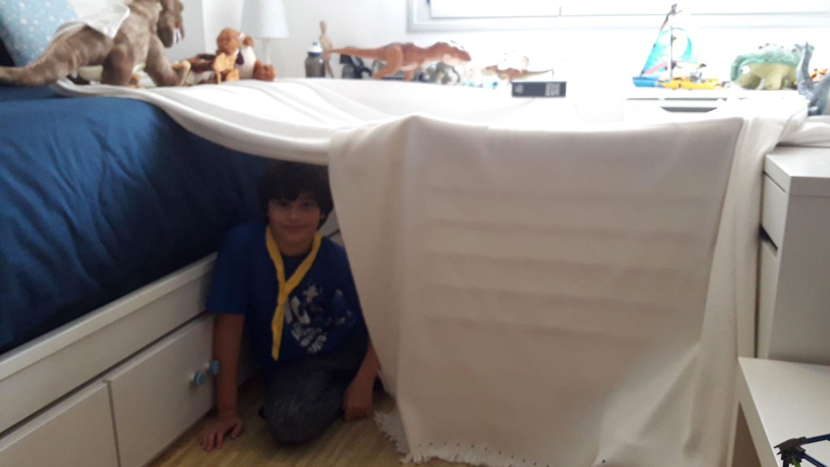 gsorionMadrid's tweet photo. La Manada Wainguna ha estado realizando construcciones desde casa. ¡Aquí os dejamos algunos ejemplos! 🏕💛🐺 ¡Más en https://t.co/UqcAiOBMvv! ¡Mira nuestra caza en https://t.co/FkHa66w5Pg! #gsorion #scouts #scouting #manada #waingunga #lobatos https://t.co/ilgzrMD7OH