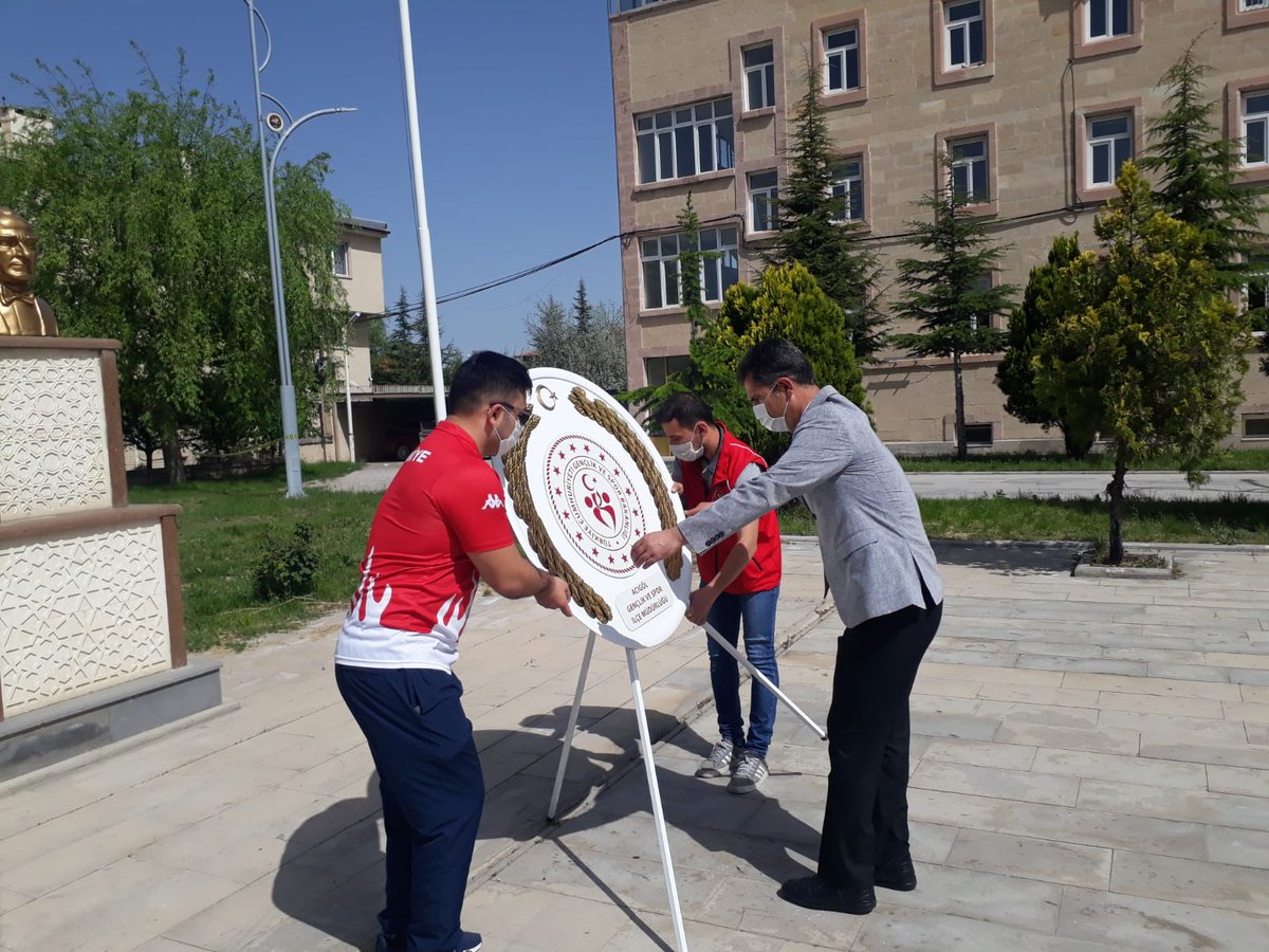Acigol_GHSIM's tweet photo. 19 Mayıs Atatürk’ü Anma, Gençlik ve Spor Bayramı kutlu olsun
@kasapoglu @mehbaykan @hamzayerlikaya @ihsanselimb @GSB_Nevsehir @Muhsinozdemir50 https://t.co/W5J1qP2jtX