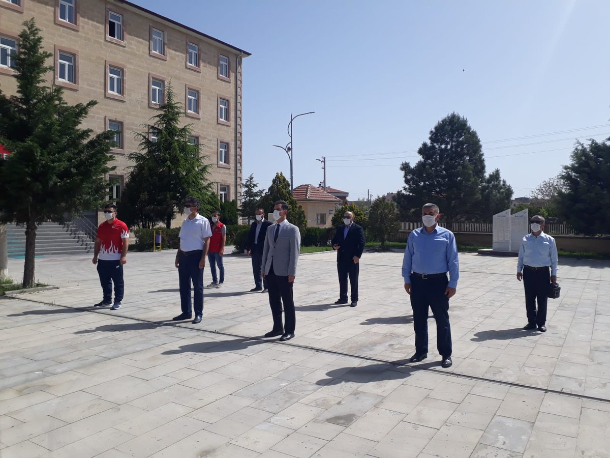 Acigol_GHSIM's tweet photo. 19 Mayıs Atatürk’ü Anma, Gençlik ve Spor Bayramı kutlu olsun
@kasapoglu @mehbaykan @hamzayerlikaya @ihsanselimb @GSB_Nevsehir @Muhsinozdemir50 https://t.co/W5J1qP2jtX