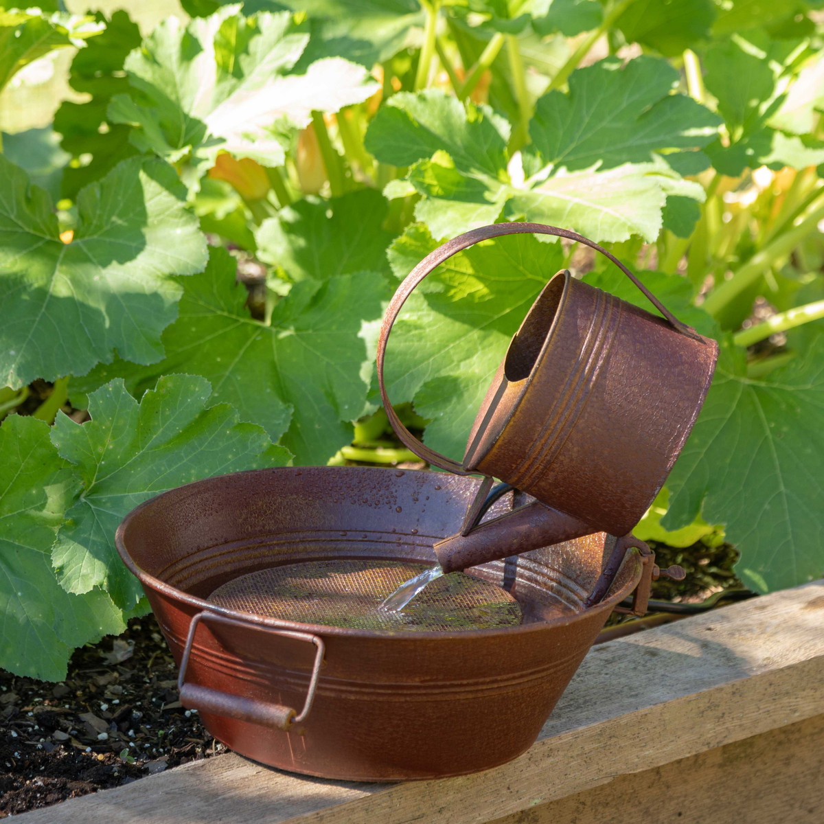 Lovecup's tweet photo. Checkout our brand new farmhouse garden fountains with bird, dog and planter designs! ---> https://t.co/YPRBtExVrE https://t.co/nMoJCEFRGu