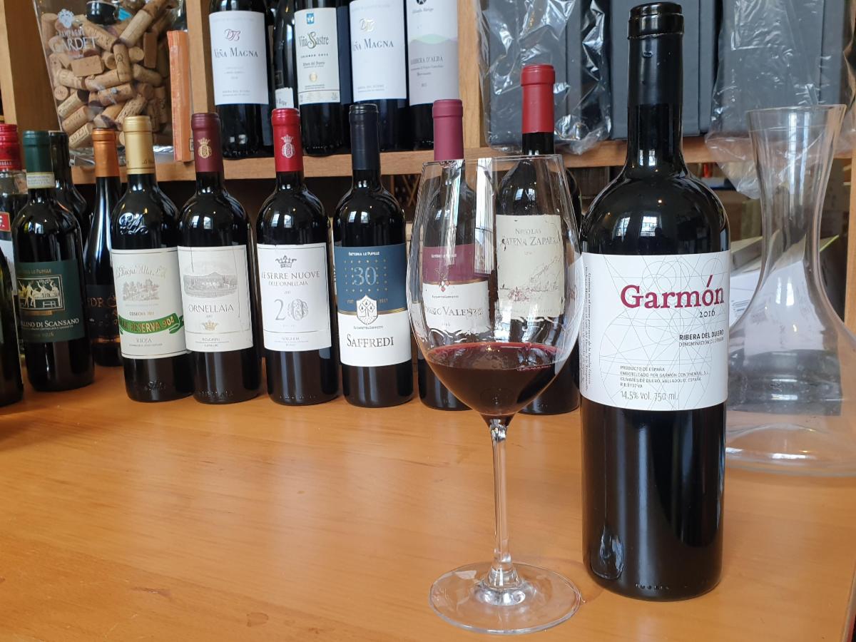 CWC_Richmond's tweet photo. #GARMON 2016 . One of those #wines that immediately brings a #smile to one's face. Not to be missed.
For more information please go to 
https://t.co/jeirRRTLF6

#richmondbridge https://t.co/4FujoGh4xy
