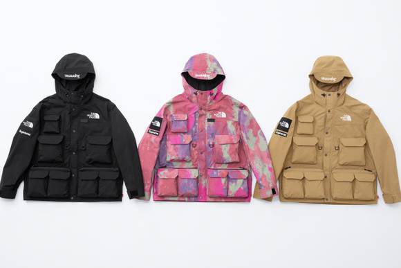 ModernNotoriety's tweet image. The Northface x Supreme 
May 21st