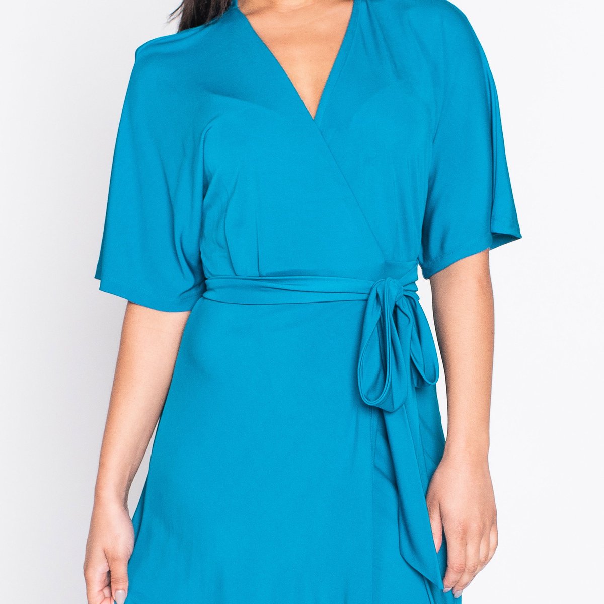 BellesofLondon1's tweet photo. DRESS CODE: Need a new #dress? This Georgia #wrap will take you from day-to-night effortlessly. Tap the link to view: https://t.co/bka7SbUsqk
#wrapdress #silk #easydressing #versatiledress https://t.co/vLYBRZHDUQ