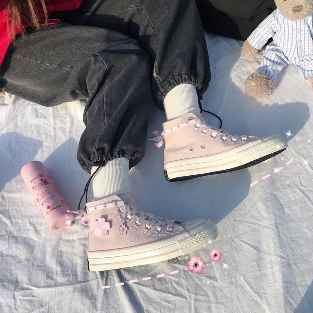 xxxiluizy_i's tweet photo. 🌻 OPEN PO 🌻
Hanami Shoes
Price :
• Short : 268
• High : 283
Size : 35 - 40
Colour : Black, Pink, White
💯% Import
#sepatu #sepatukeren #sneakers
#sepatukece #import #korea #kpop #Korean #koreanstyle #koreanstyleshoes #koreangirl #zyzystr https://t.co/JdUnocQUAU