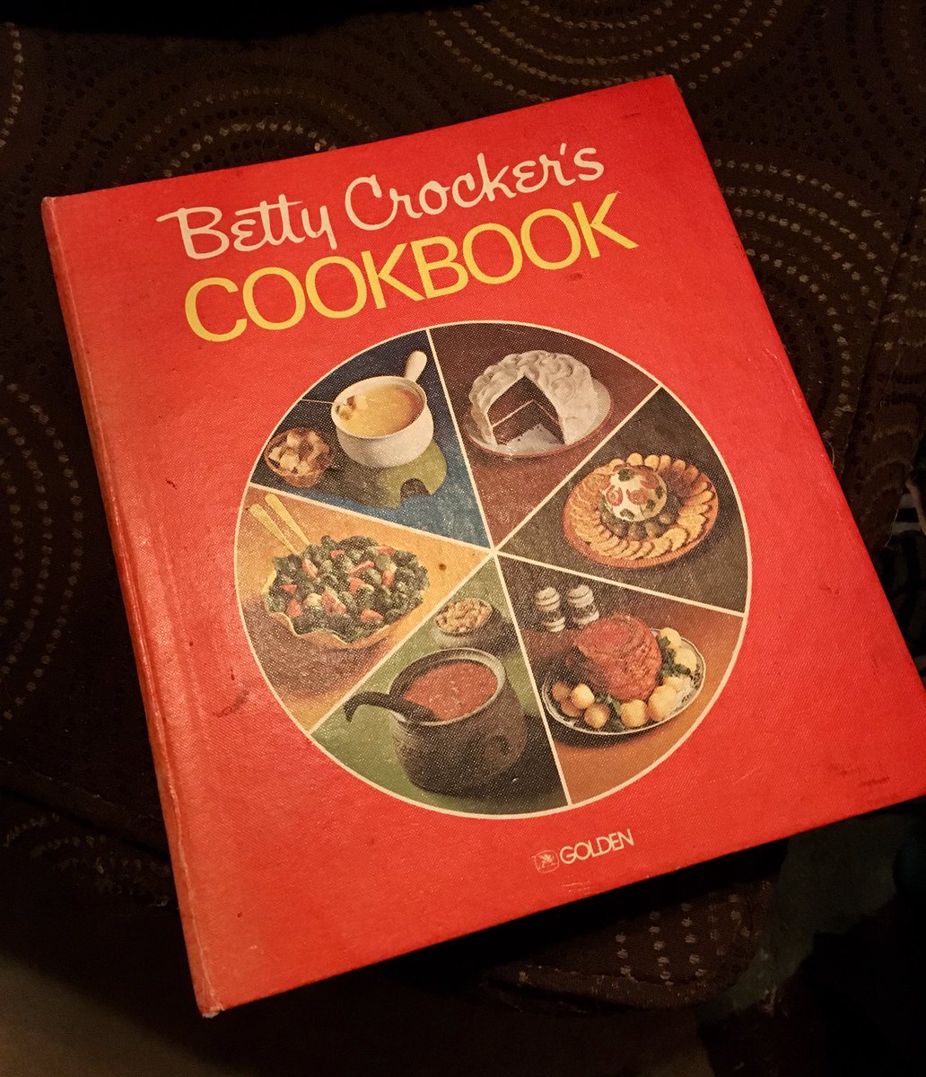 Yes, that’s right, future! It’s the 1969 edition of the Betty Crocker cookbook, with convenient removable binder pages for the menu-planning 1960s domesticant!You will be seeing more of this marvel. It’s a treasure trove of culture and insanities. I love every page. /4