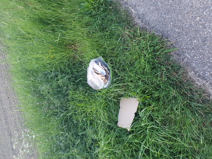 18 mei 2020
Even eruit, klein rondje door <a href="/OudDijk/">Oud-Dijk</a>.

Zoals eerder gezegd nu alleen maar het grotere werk...
#HetSlag
#vuilnis #illegalestort
<a href="/gem_montferland/">Gemeente Montferland</a> #droevig