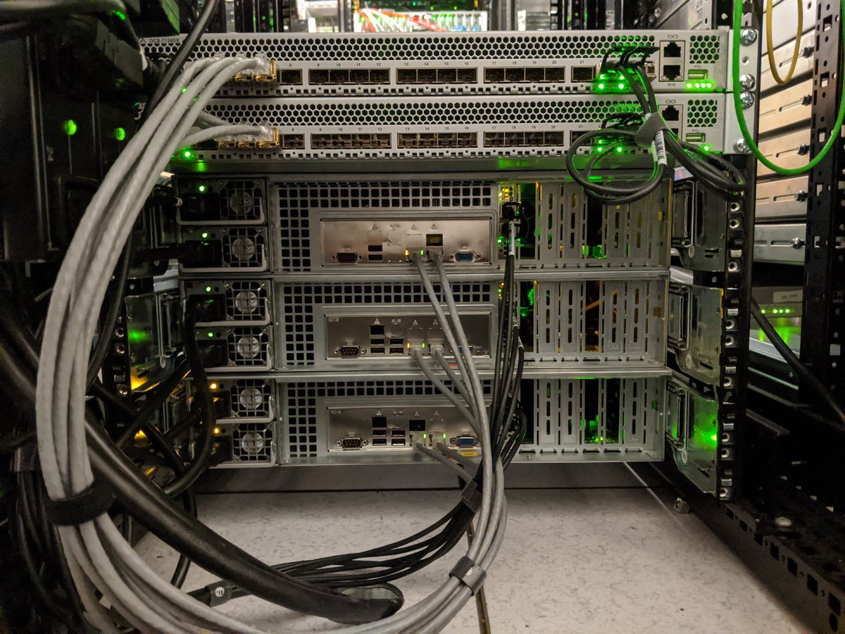 ulayer_net's tweet photo. We've got something very exciting coming soon in Chicago, IL. We have our first colocation setup for our cluster!

#Arista switches using redundant 10G links utilizing #MLAG for internal and #VARP for public from the provider.

#serverlife #datacenter #networking https://t.co/OjT7DRhDeK